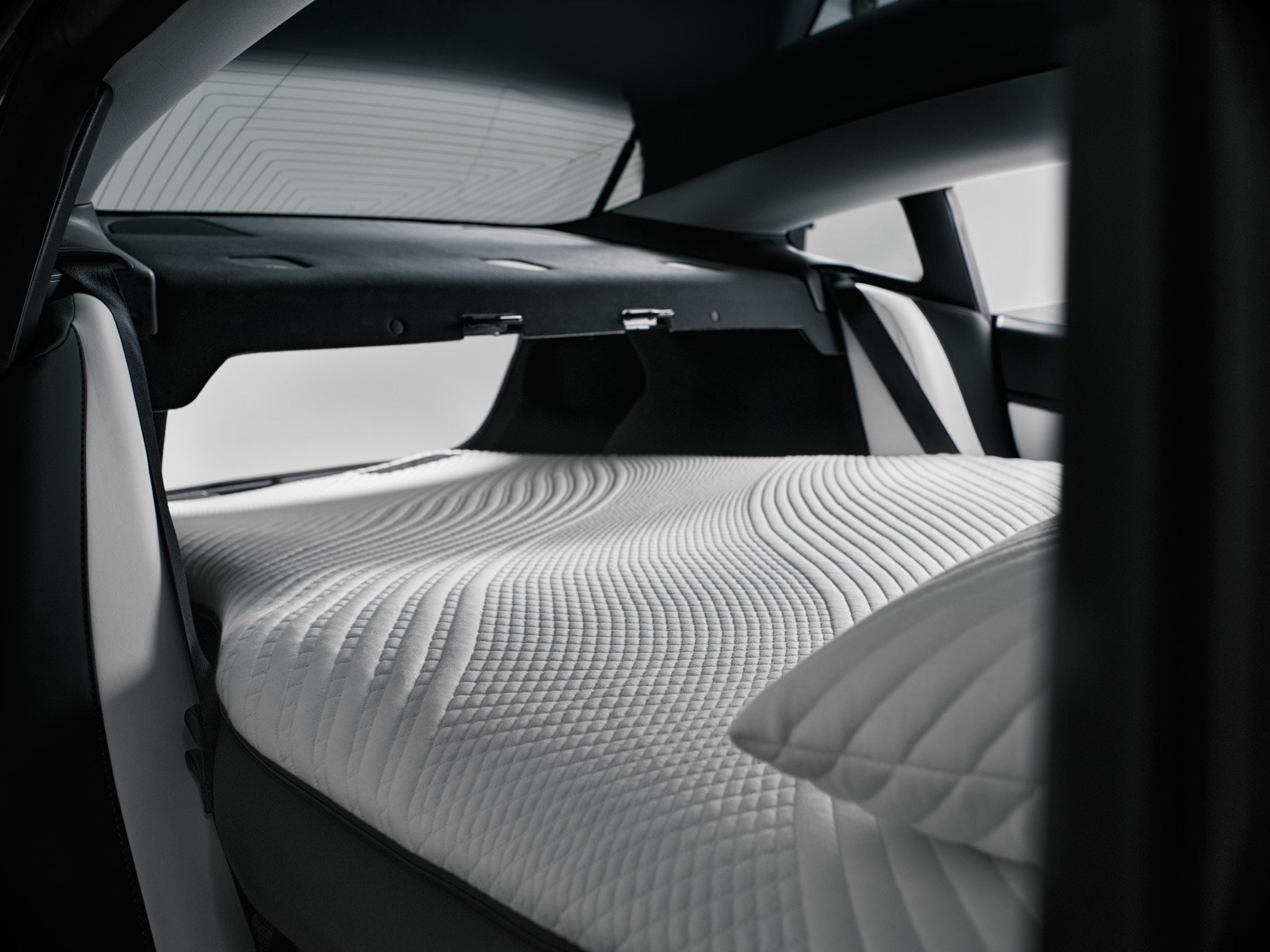 Snuuzu - The Ultimate Sleeping Experience For Tesla Model 3